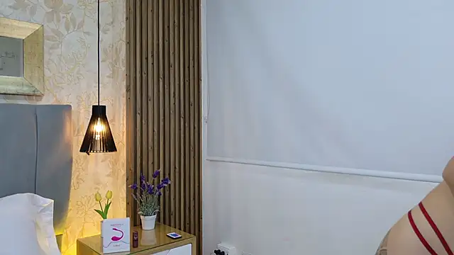 Carrie GB online show from April 8, 1:35 pm