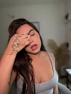Zarahs Blare1 online show from July 10, 11:15 pm