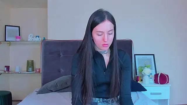 AdrianaCult online show from February 27, 1:11 pm