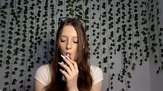 LisaBoddy online show from February 13, 1:02 pm