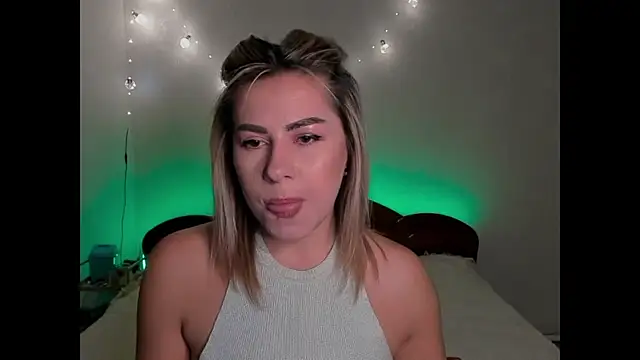 Roxi Joy online show from January 10, 6:12 pm