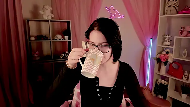 ElenaSomerhalder online show from January 16, 10:00 am