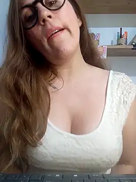 SofiEsteves online show from February 25, 5:22 pm