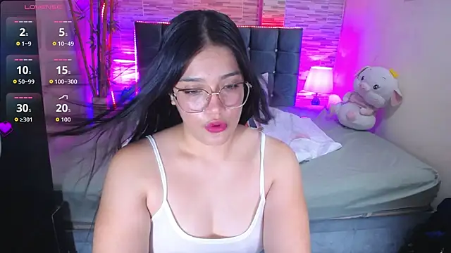 Valeri hot22 online show from May 19, 9:44 pm