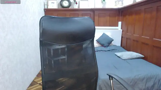 christy ant online show from January 17, 7:54 pm