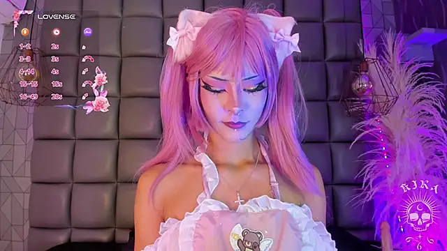kira vance online show from June 15, 4:34 am