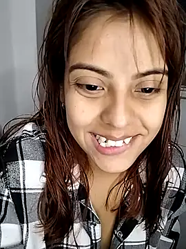 mia hottie2210 online show from December 20, 10:30 am