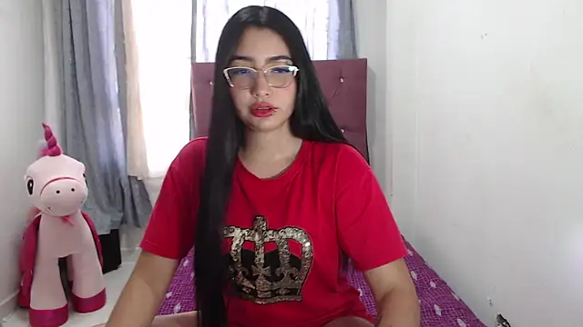 BrinsHilton  online show from April 14, 8:09 pm