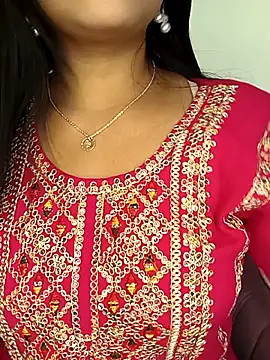 Deshi bhabhi143 online show from April 9, 6:30 am