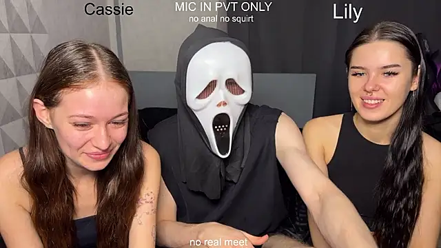 girls secrets online show from February 21, 11:22 am