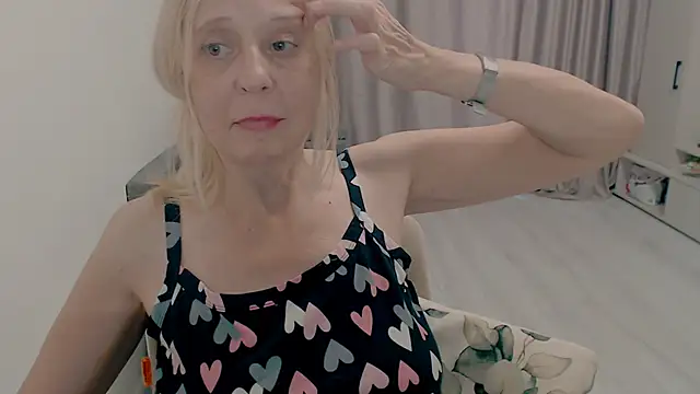 MiLenaMilf online show from October 28, 11:49 am