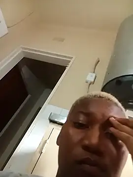 goldenstrips295 online show from January 10, 4:01 pm