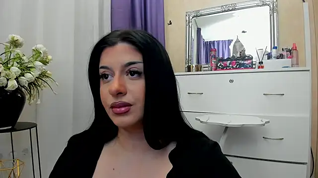 NayaNoirX online show from January 7, 4:21 pm