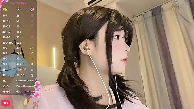 cuteqiqi online show from April 9, 3:39 pm