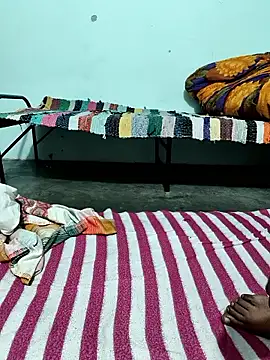 Yours-Zeenat online show from January 12, 8:30 am