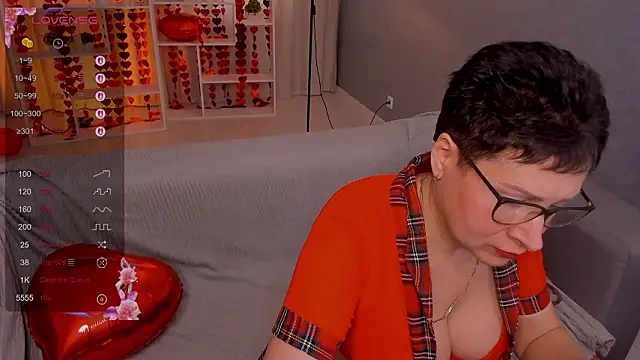 JennyMons online show from February 14, 8:27 am