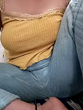 ShamaParvin online show from February 9, 8:33 pm