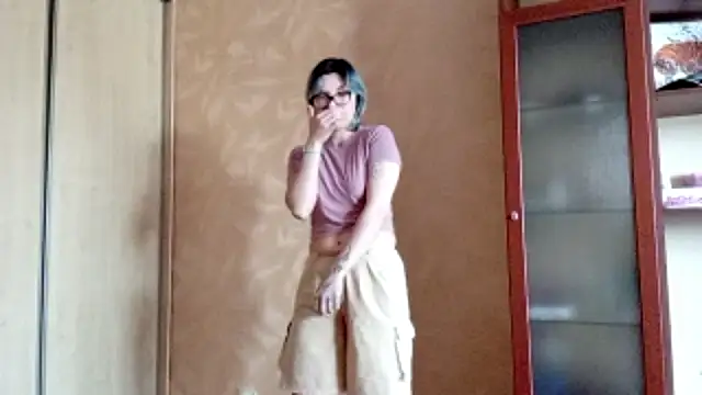 EvonTabb online show from March 9, 9:12 am