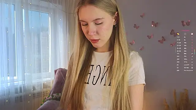 SirenThalassa online show from March 15, 7:32 am