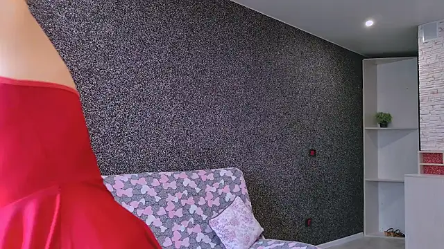 Amanda Luxe online show from April 10, 6:41 am