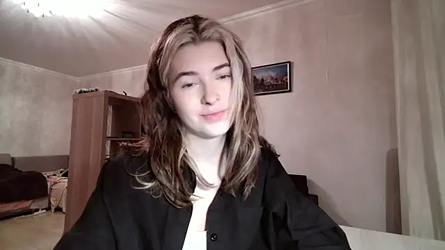 Dia DeAmas online show from February 5, 4:10 pm