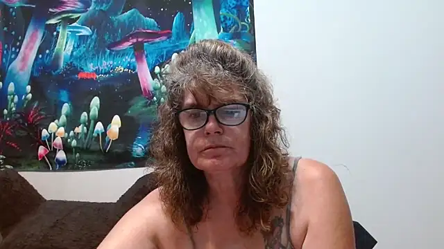 Snapshot of ladylavende3 chatting on September 27, 4:25 pm ladylavende3 online show from September 27, 4:25 pm