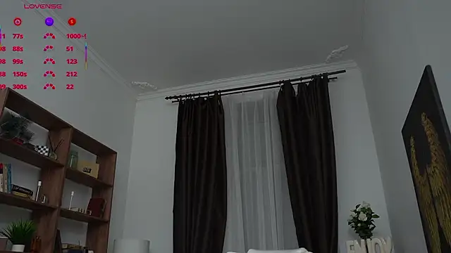 KristalCrowner online show from March 27, 8:42 pm