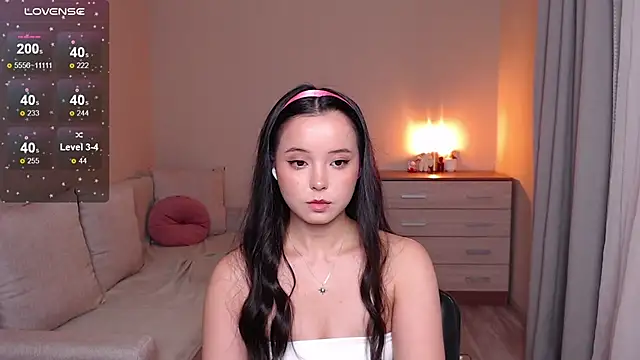 lia hetty online show from October 26, 4:35 pm