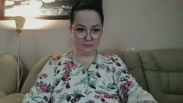 infinity loveliness online show from April 18, 7:00 am