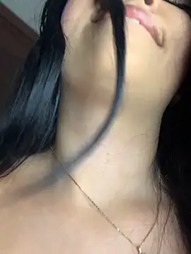 DulcePiink online show from April 15, 7:03 pm