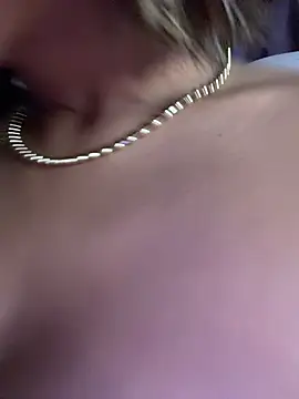 vicky bass  online show from June 28, 1:34 am