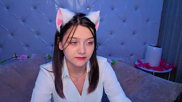 xxxnaughtyfoxyxxx online show from July 5, 5:18 pm