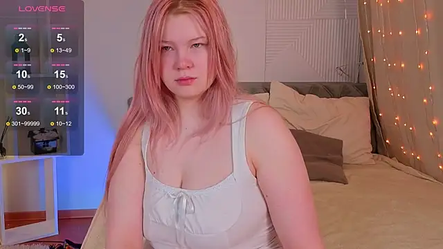 PinkyYoungPie online show from January 17, 4:20 am