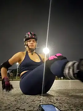 laperracobarde online show from March 28, 1:49 am