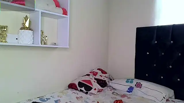 chanel  21  online show from February 18, 3:55 pm