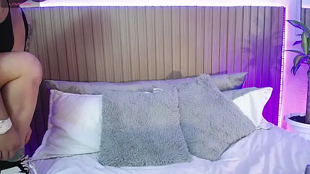 IndieMiller online show from February 3, 11:15 am