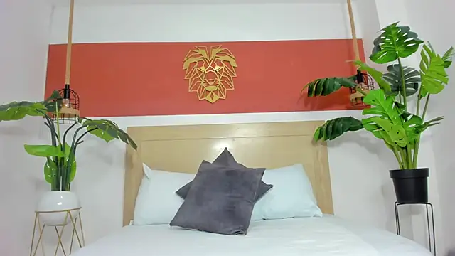 noa27  online show from January 5, 8:01 pm