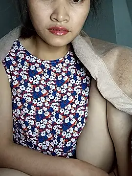 yumyum112 online show from January 16, 2:35 pm