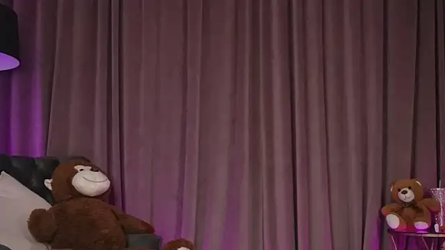 ZariaaVera online show from March 9, 9:07 pm