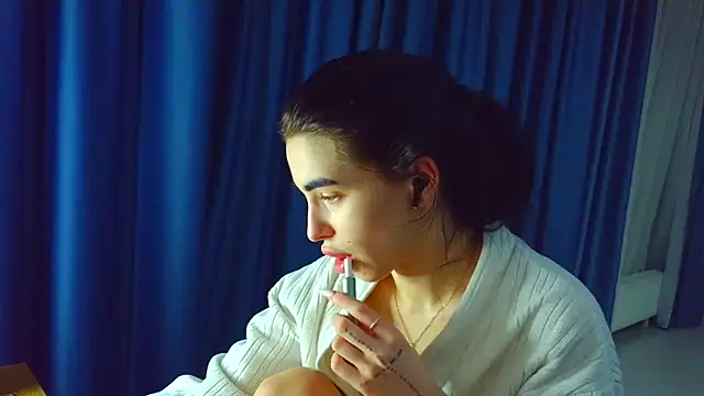 Vlada Elfie online show from March 25, 7:28 pm