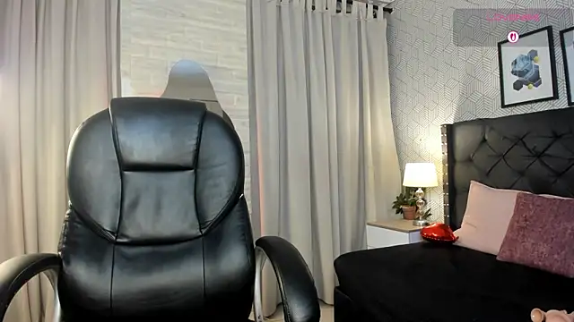 tanisha  lux online show from March 27, 10:32 pm