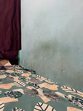 HotxAnamika online show from February 21, 9:32 am