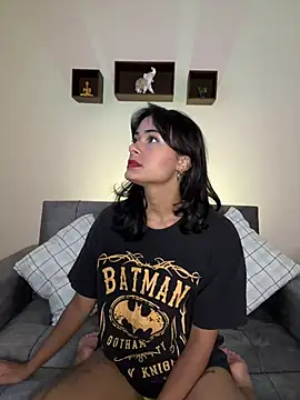 Iam Lyan  online show from March 27, 7:25 pm