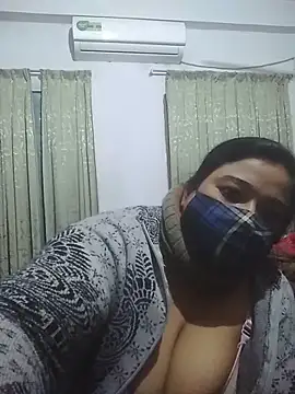 momo loves online show from February 2, 7:13 pm