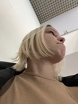 AshleyMur online show from March 17, 5:44 am