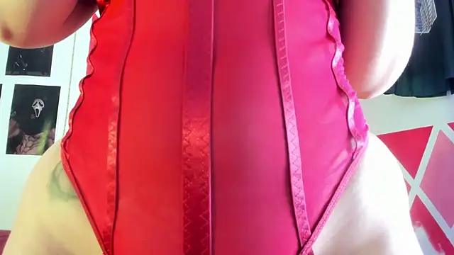 abril onnel online show from April 13, 7:47 pm