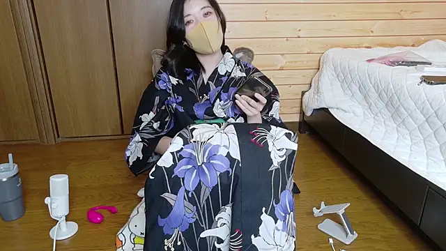 minami room online show from June 6, 3:18 pm