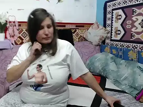 Adelinemilf online show from January 15, 11:27 am