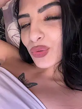 Evelin199 online show from April 6, 6:31 pm