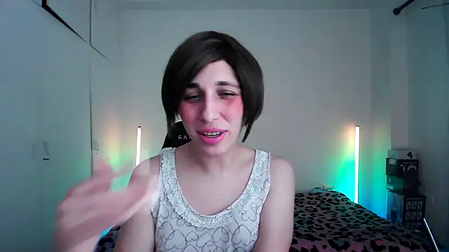 HoneyValentine online show from April 16, 8:08 pm